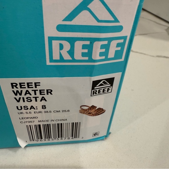Reef Water Vista, NWT Leopard Sandals, Size 8 - Picture 4 of 5